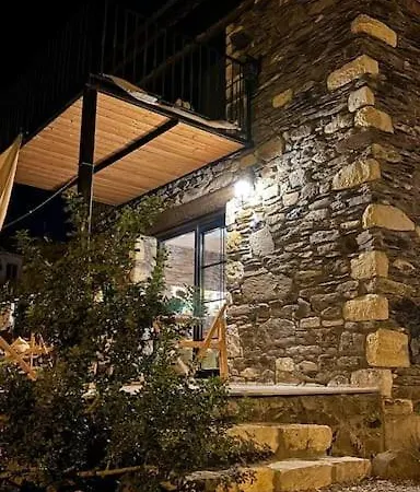 Tarihi Koyde Tas Ev * Karaburun (Izmir)