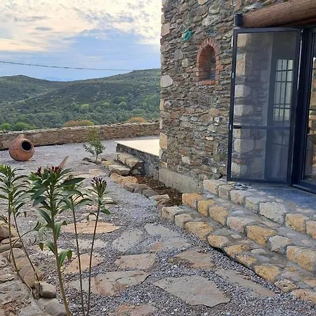 Tarihi Koyde Tas Ev * Karaburun (Izmir)